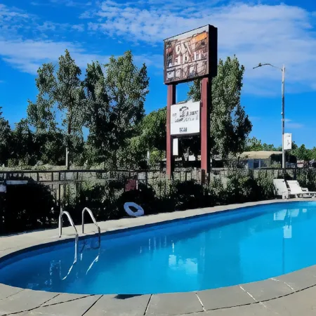 Econo Lodge Inn & Suites Montrose - Black Canyon Area