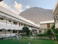 Park Hotel Gilgit - parking