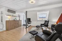 FeWo Galliet 2: 77Sqm, 12Sqm Roof Terrace, 2 Br, Quiet & Close to Trade Fair