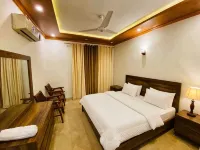 Raza Khan,Two bedrooms Apartment, Millennium Heights