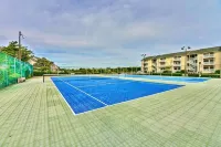 Oceanside Condo w/ Heated Indoor Pool, 2 Outdoor Pools, Beach Access & Bikes!