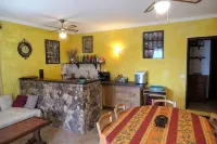 Rental in house 2 to 8 pers. 130m2, terrace 70m2 on gulf, beach 300m.