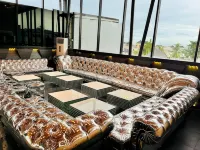Dluxe Premium Hotel - parking
