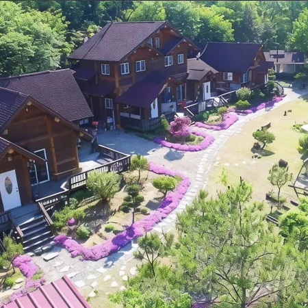 Pyeongchang Byeolcheon Jiheim Pension (Long-Term Stay, Monthly Rental Available) Отели рядом с достопримечательностью «Лыжный курорт Феникс Парк»