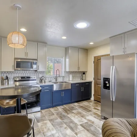 Centennial Hills Luxury Guesthouse (Northwest Las Vegas) Отели рядом с достопримечательностью «Поле для диск-гольфа Mountain Crest Disc»