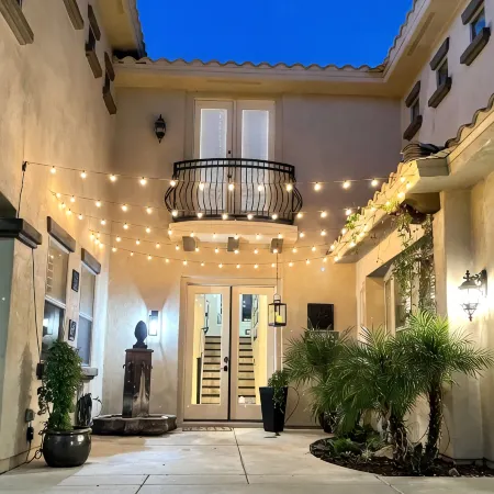 6Br + Den, 2 Primary Suites, Family Suite & Heated Pool, Sleeps 14