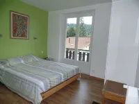Appart 100 m² Downtown in garden 2 Ha 300 m from the Lake (garden & lake views) - balcony