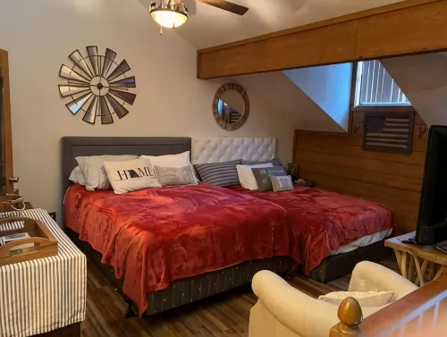 Cozy Branson Cabin - บ้านพักหลังเล็ก