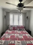 Private Lakefront Cabin - Chalets