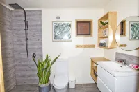 Nevaeh Garden Studio + Unlimited Wifi