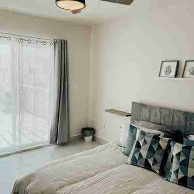 2-bedroom boutique condo with pool Rooms