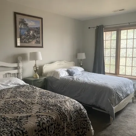 E Bountiful 3Br 2Bath<br>Great view  good parking close to public transport