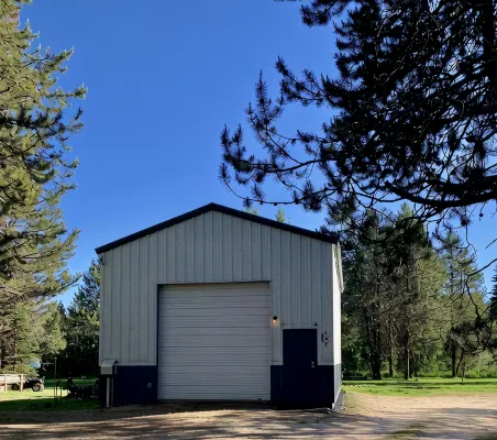 The Barndominium 167 with a Hot Tub on a 1/2 acre - 3 stjerner