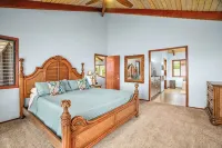 Luxury Oceanfront Escape – A/C, Hot Tub, 5 Bedrooms & Stunning Ocean Views! - ビーチサイド