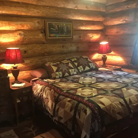 Cozy cottage trails, trout fishing & fireplace. Hotels in Itasca County