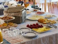 Casal do Frade Hotels in Castelo