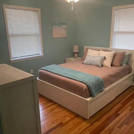 Relaxing 3 BR home close to Water, NAS, Perdido