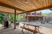 Stacked Stone Retreat - Bryson City Luxury Log Home close to town - 발코니