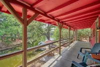 Relaxing 2-bedroom cabin on Lake Jean - Hytter