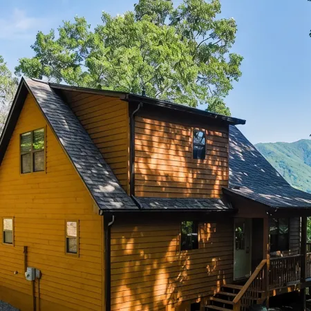 Vista Views of the Smoky Mountains and Close to Bryson City!