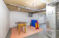 3 Miles from the ARK! 3 bedroom Home in Williamstown with Game Room! - 4성급
