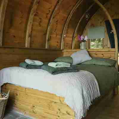 Warwickshire Woodland Glamping Cabin - Oak Rooms