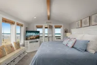 Amazing Oceanfront Home -Two Master Suites! - 비치