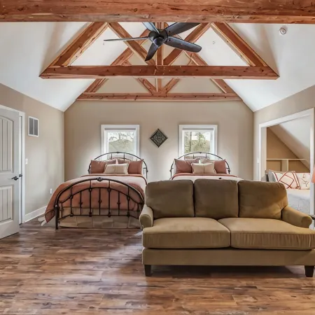 Perfect for Large Families-Lakeview Lodge - Sleeps 18 -Pools - Next to Sdc
