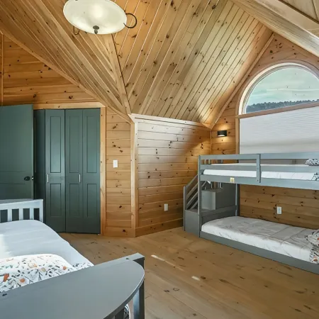 Private Estate, Indoor Pool, March Specials! Giant Game Lodge