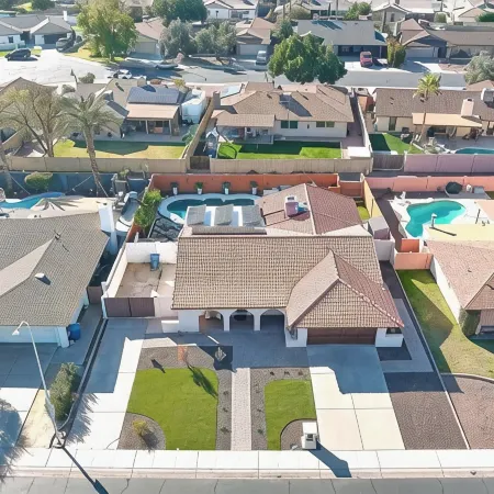 Fire Pit & Hot Tub Near Tempe Attractions