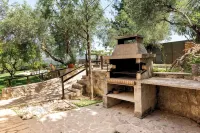 Villa Aloni - parking