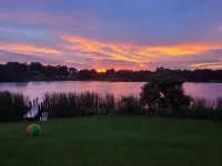 4 bedroom 2 bathroom Lake house - WiFi