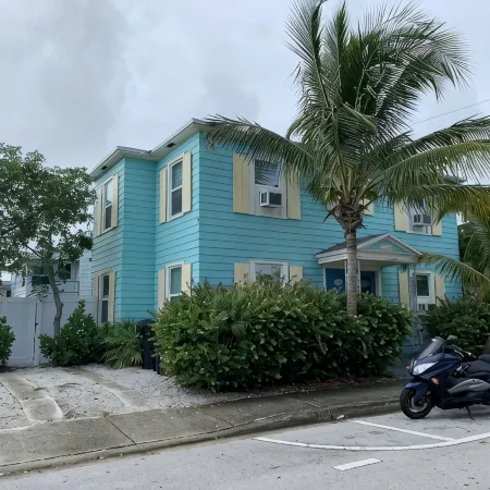 Studio #3 - 2 blocks to Downtown Lake Worth Beach