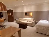 Cosmopolitan Praia Flat Hotels near Monte Serrat