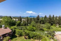 Rarakos Houses Corfu - vue sur la montagne