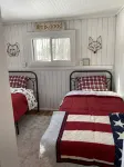 Charming Renovated  Cabin with a Cottage vibe.  Thus "The Cabbage" - Alphydda