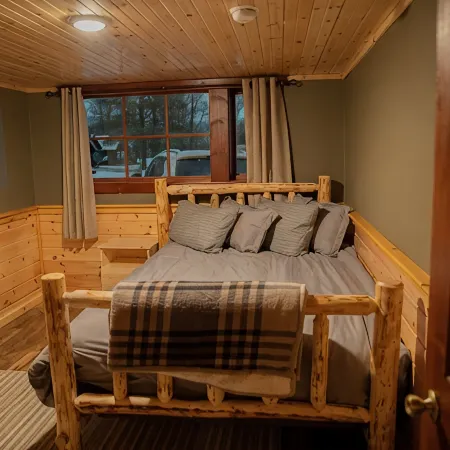Mercer, WI Beautiful Flambeau Flowage Cabin