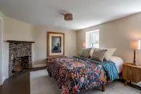 Secluded Chester County historic farmhouse and venue - 4 stjerner