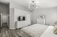 Charming 3-Bedroom Ranch, Steps from Klipsch Music Center Shopping and Dining - Wifi