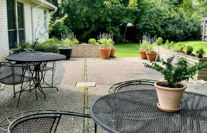 Centrally located, elegant, spacious, home, large screen tv, pool & ping pong!