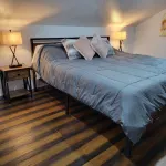 3rd Street Stop-cottage house,walking distance to middle of town and activities - 3-Star