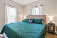 NEW-Parrot Head Haven-3BR-1BA-Themed-Bar-Patio - 3つ星