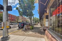 Vintage Apartment in Historic Downtown la Porte! - Wi-Fi
