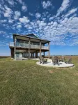 Unwind on the Bay- Fishing, Pool, Tennis, Basketball courts & Kids' Playground - 4-Star