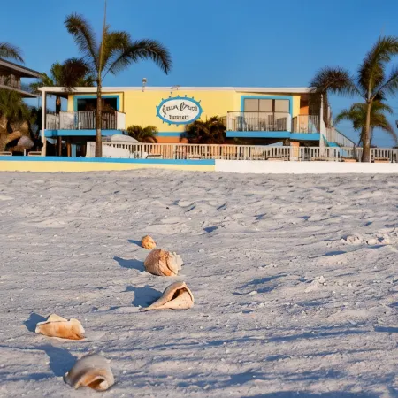 Plaza Beach Hotel - Beachfront Resort