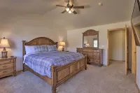Luxury Town Home+Hot Tub! Mountain View, River/Lake front, close to Ski Resorts - Gym