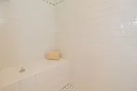 5Br w/ Heated Pool Near Beaches & Newport - บูติค