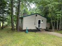 Button Buck Sleeps 4, or Rent All 4 for 20. Horseback Riding Across the Rd! - Chalets