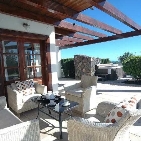 Luxury 4-Bedroom, 4 Bathroom Villa in Exclusive Los Mojones Area, with Jacuzzi