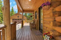 Cozy Log Cabin w/ Private Lake & State Park Access! Jacuzzi, Sauna, Kayaks! - Gym